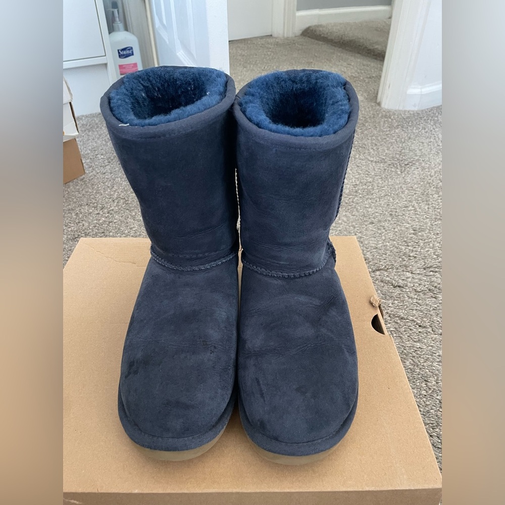 UGGs